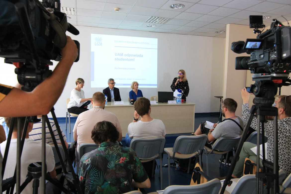 Konferencja prasowa "UAM odpowiada studentom"