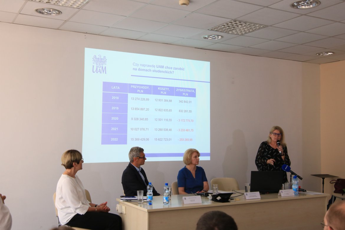 Konferencja prasowa "UAM odpowiada studentom"