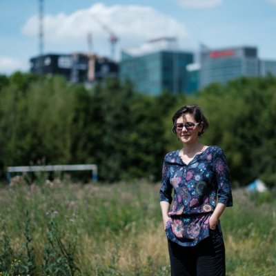 Prof. Monika Bakke na dawnym stadionie Fot. Adrian Wykrota