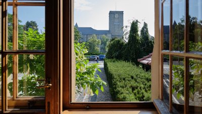 Widok z parteru Collegium Minus na Zamek. fot. Władysław Gaardasz