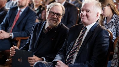 Konferencja Inicjatywa doskonałości – Uniwersytet badawczy. Wicepremier Jarosław Gowin w rozmowie z Rektorem Andrzejem Lesickim. 