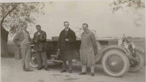 Bohdan Winiarski z komisją szacunkową GUL w drodze z Konina do Warszawy