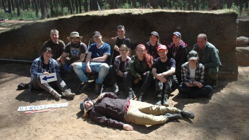 Prof. Andrzej Michałowski razem z zespołem odkrywa tajemnice kurhanów w Mirosławiu