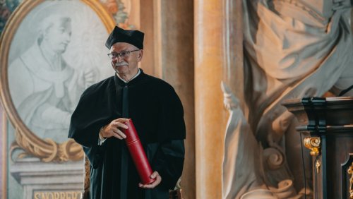 Prof. Leszek Mrozewicz otrzymał doktorat honoris causa UWr, fot. Alina Metelytsia