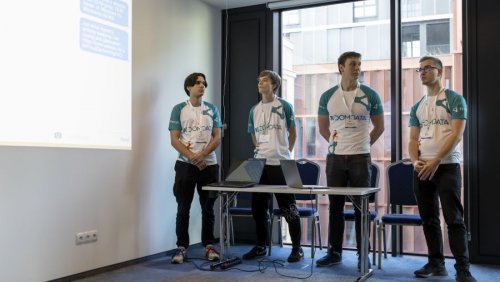 Studenci Centrum Sztucznej Inteligencji UAM wyróżnieni na e-Health Hackathon