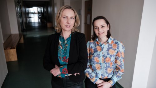 Prof. Anna Szczepaniak-Kozak, prof. Emilia Wąsikiewicz-Firlej, fot. Adrian Wykrota