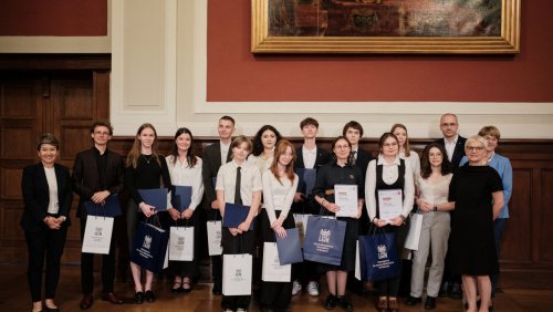 Laureaci konkusu recytatorskiego wierszy Czesława Miłosza, fot. W. Gardasz