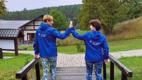 Doktor Magdalena Zdrowicka-Wawrzyniak i mgr Małgorzata Meszczyńska