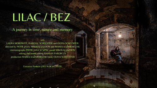 “Lilac/Bez” opowiada o podróży matki, Laury Morowitz, a także jej córek Isabelle i Olivii Schechter do Polski