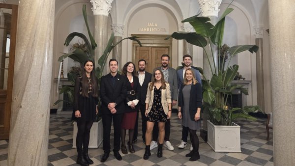 Laureaci Nagrody Marszałka Województwa Wielkopolskiego "Wielkopolska dla Planety 2030" w Rokosowie