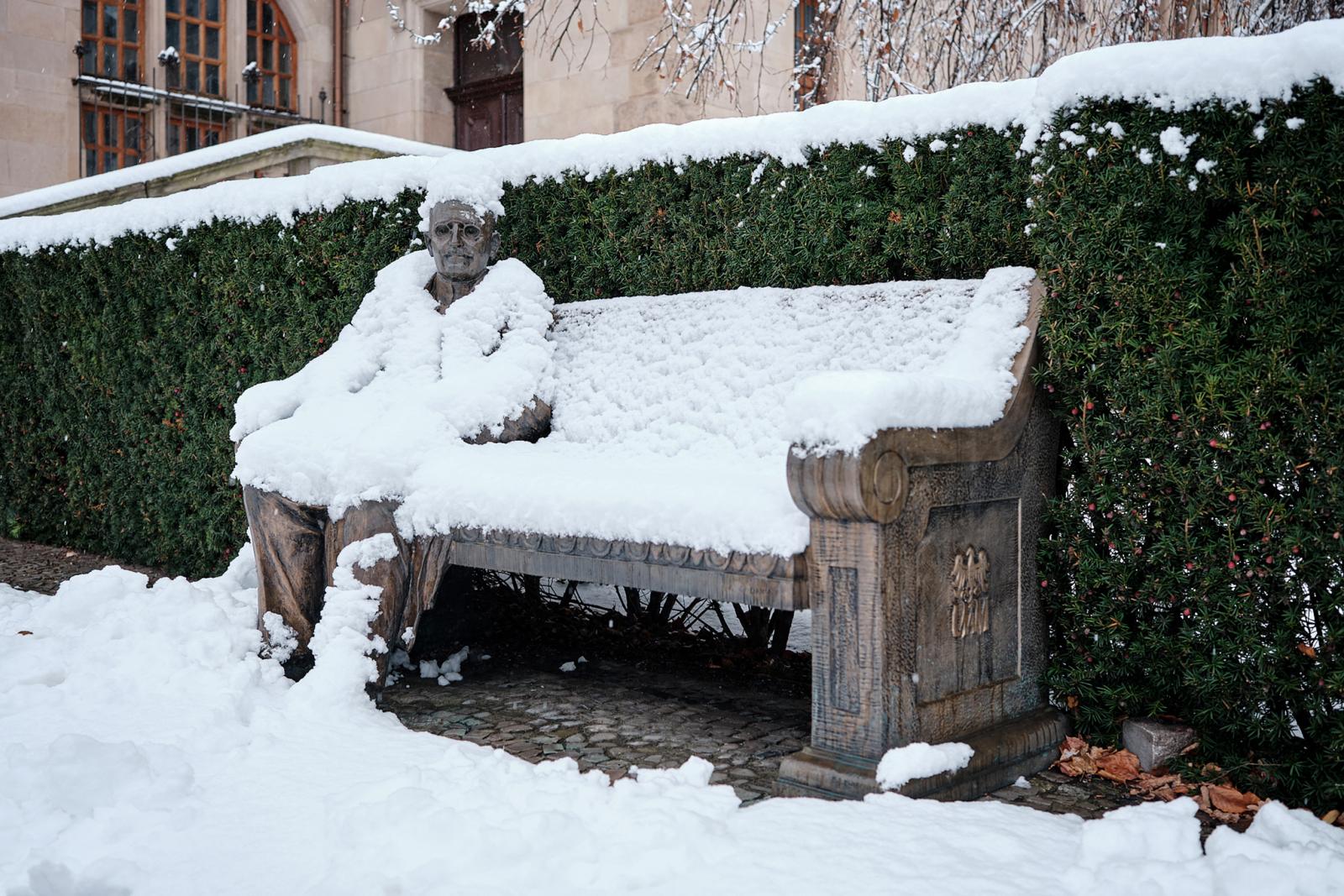 Ławeczka Heliodora Święcickiego. fot. Władysław Gardasz