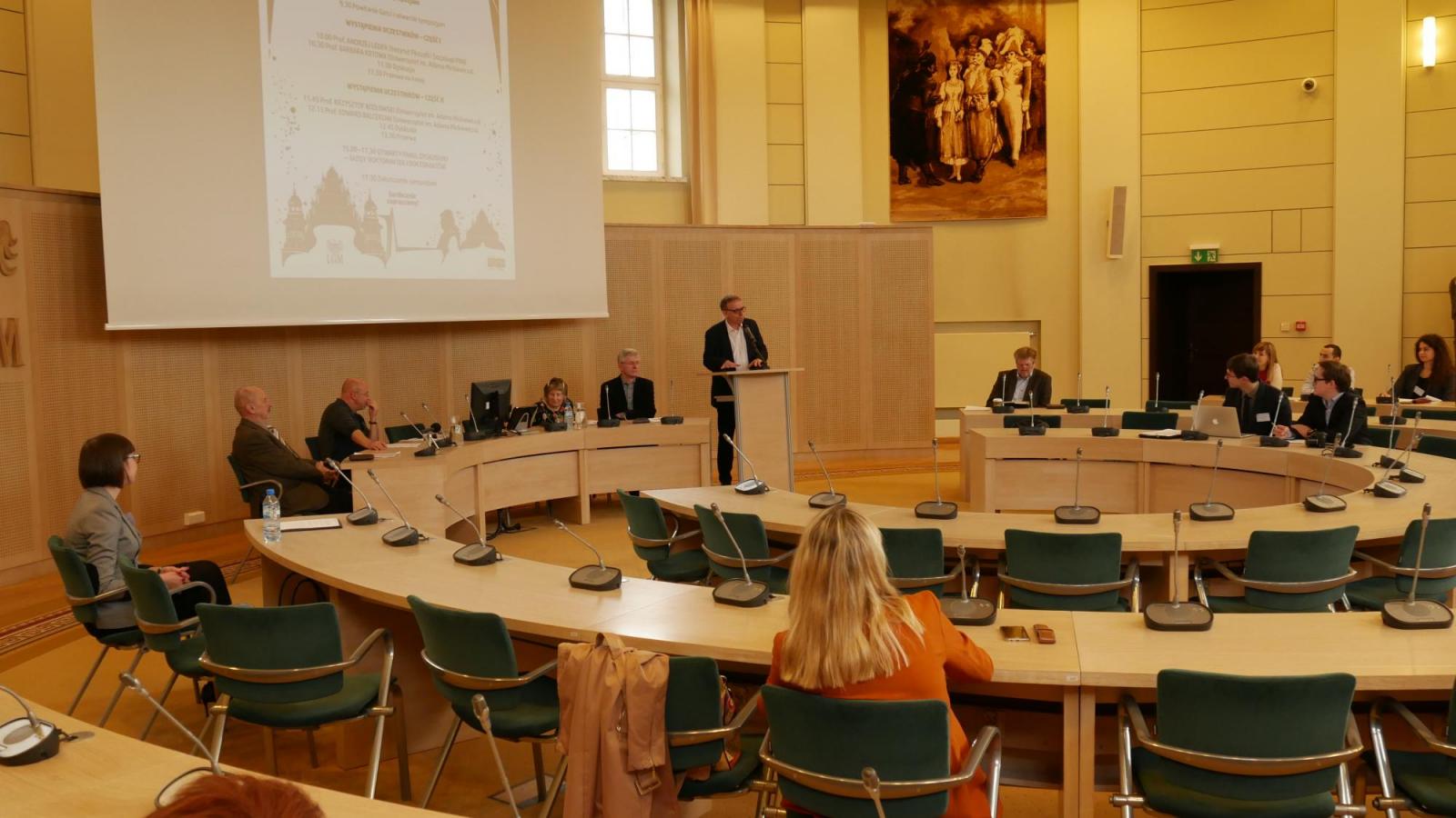 O egzystencji. Między filozofią a literaturą