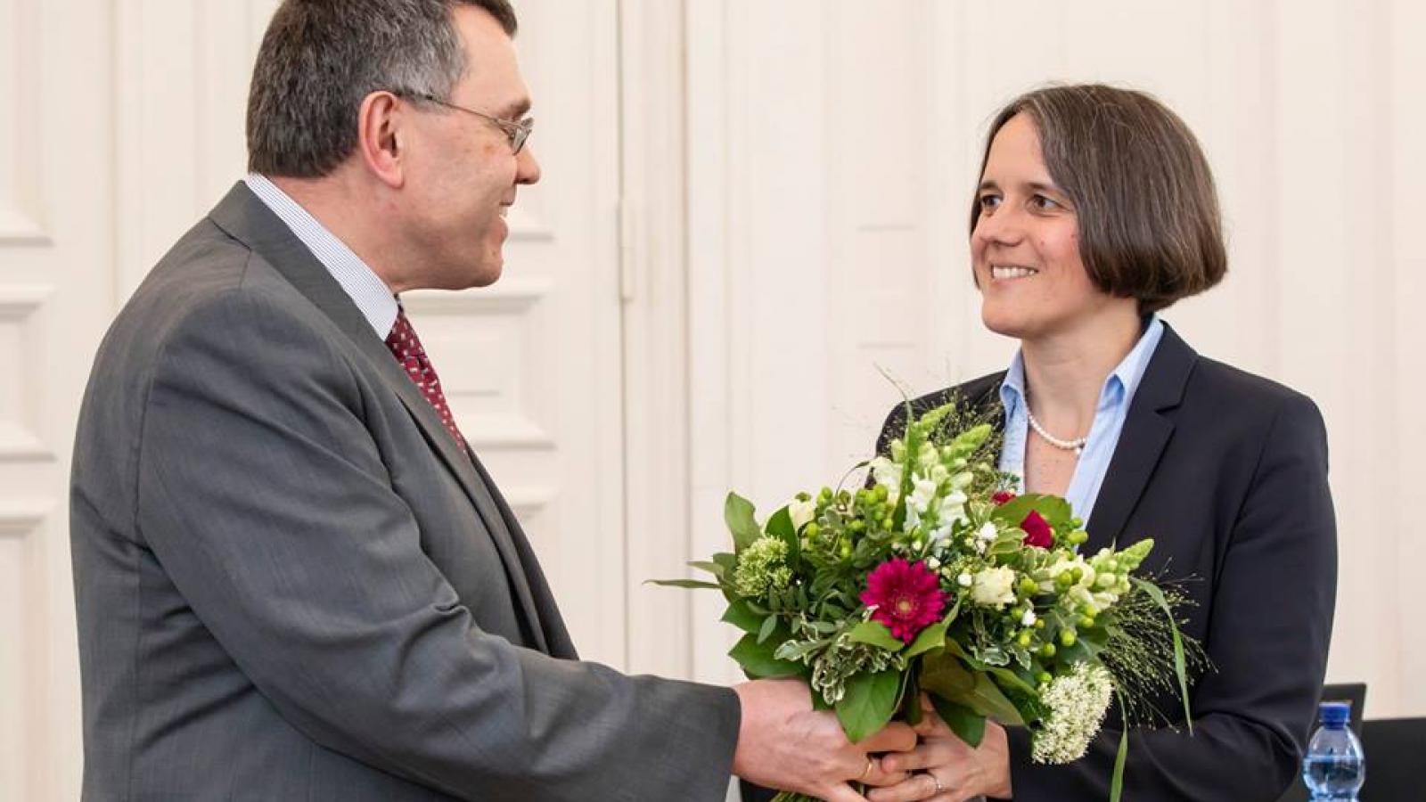 Prof dr Julia von Blumenthal