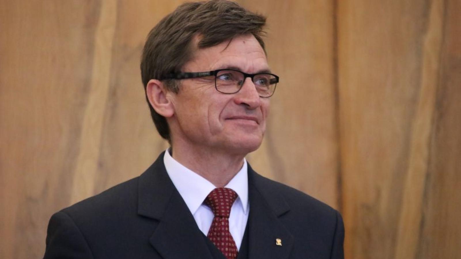 prof. dr hab. Janusz Czebreszuk