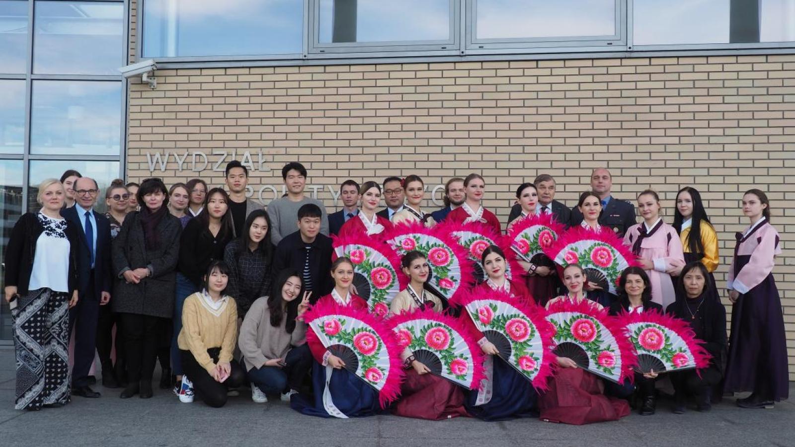  Konferencja naukowa „Republika Korei-Polska 1989-2019. 30 lat stosunków dyplomatycznych: polityka, gospodarka, kultura”