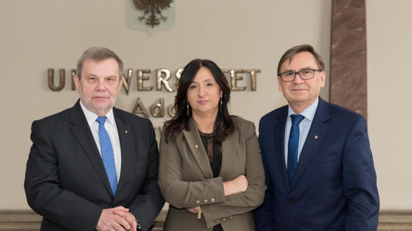 prof. Marek Nawrocki, prof. Beata Mikołajczyk i prof. Ryszard Naskręcki Fot. Łukasz Woźny