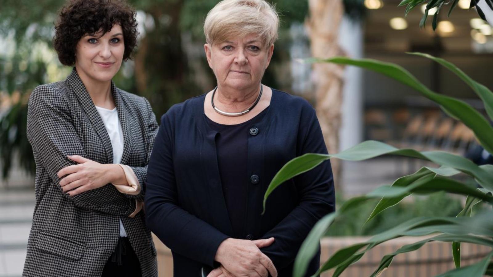 Dr Alicja Warowicka i prof. Anna Goździcka-Józefiak, fot. Adrian Wykrota