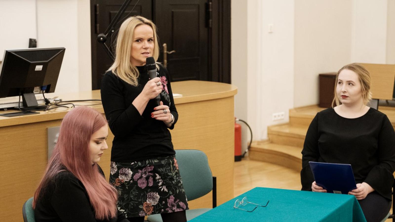 Zyta Czechowska spotkała się z przyszłymi nauczycielkami i nauczycielami, fot. Adrian Wykrota