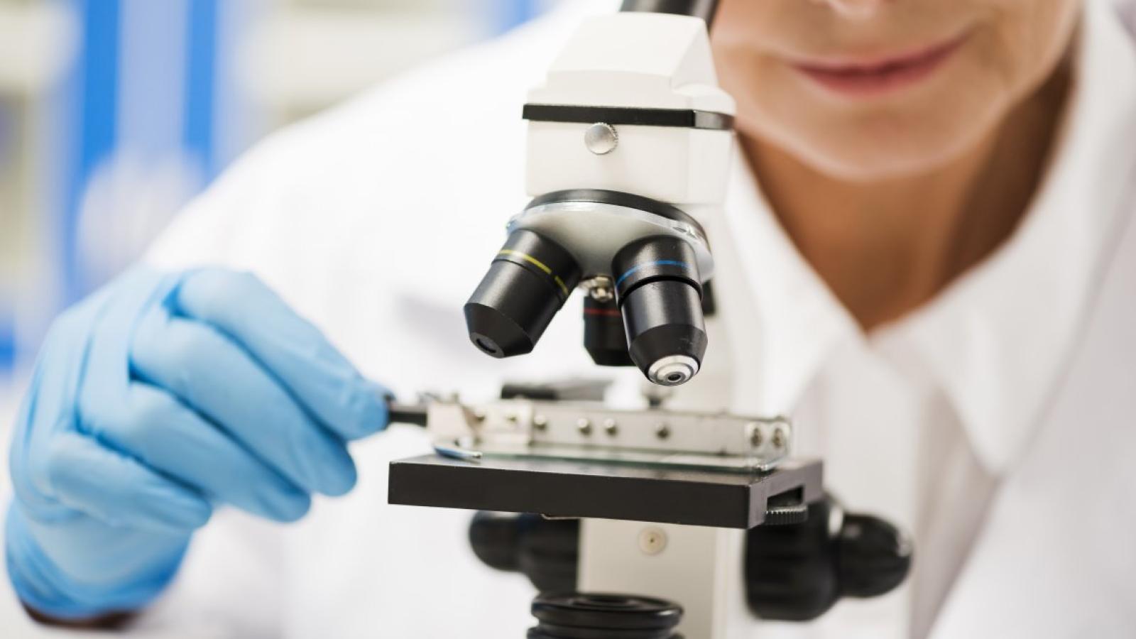 COVID-1. 30 naukowców z UAM otrzyma 1,5 mln złotych dofinansowania na projekty fot. pl.freepik.com