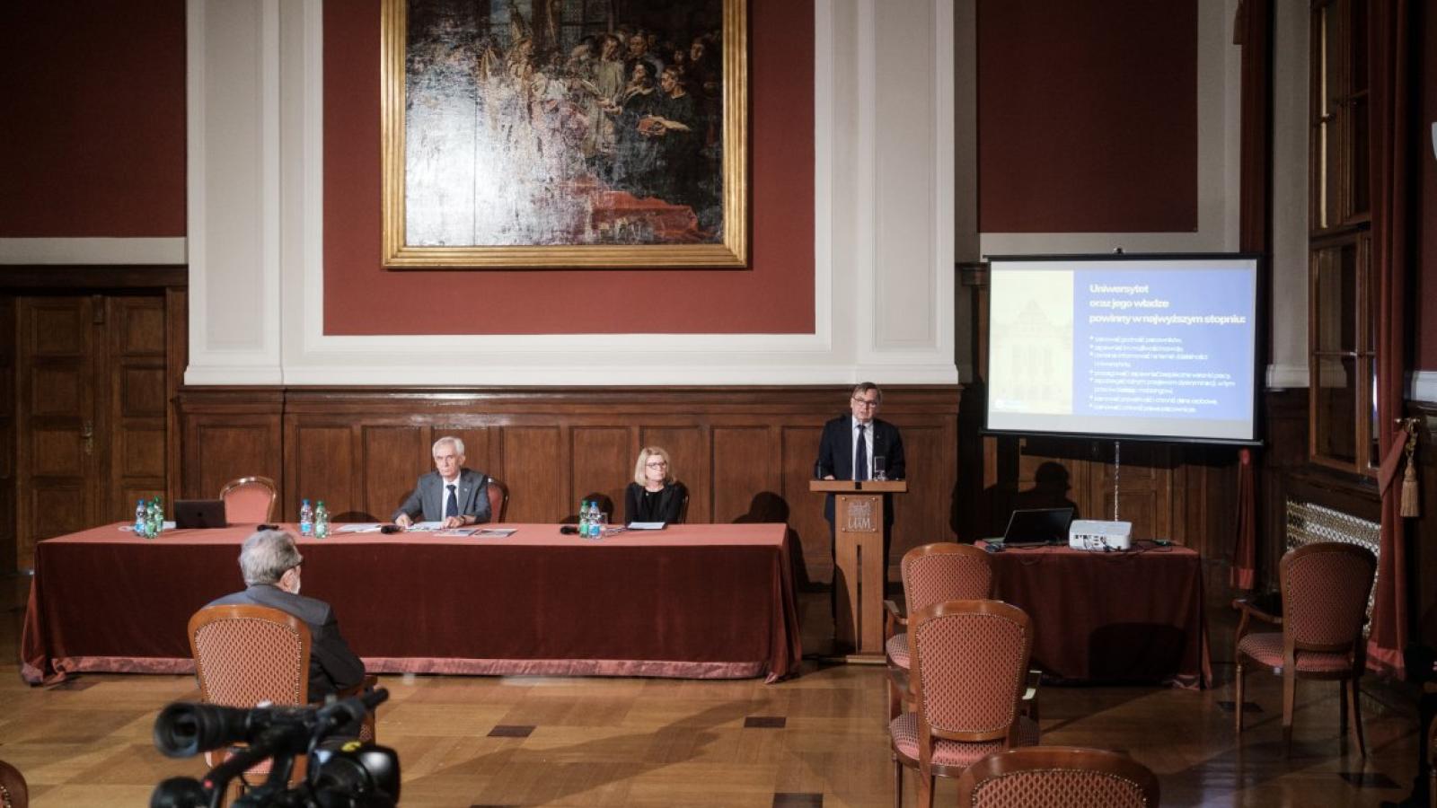 Debata wyborcza na UAM. Fot. A. Wykrota