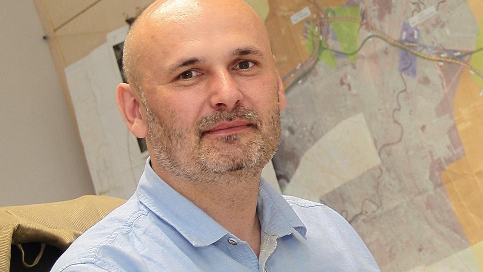 Dr Paweł M. Owsianny