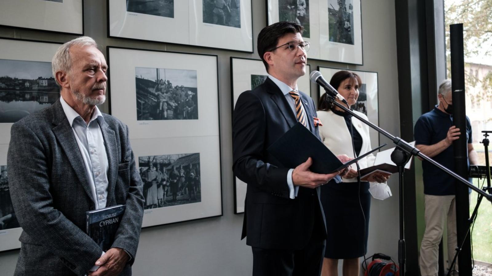 Fotografie prof. dra hab. Tadeusza Cypriana sprzed 100 lat. Nieznane negatywy. Fot. Adrian Wykrota