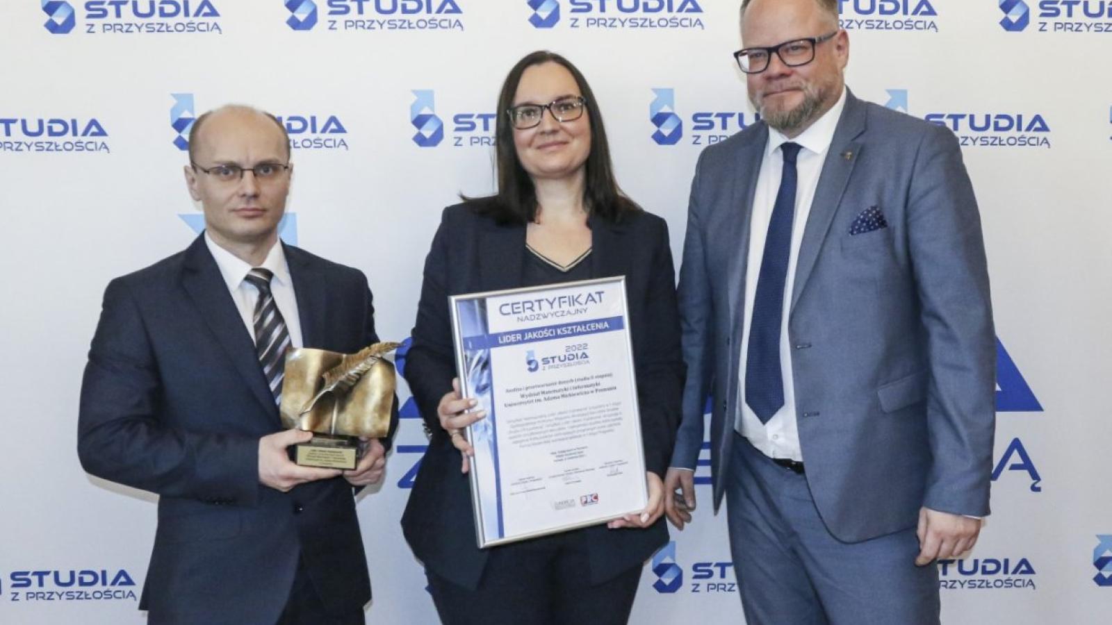  Analiza i przetwarzanie danych z certyfikatami