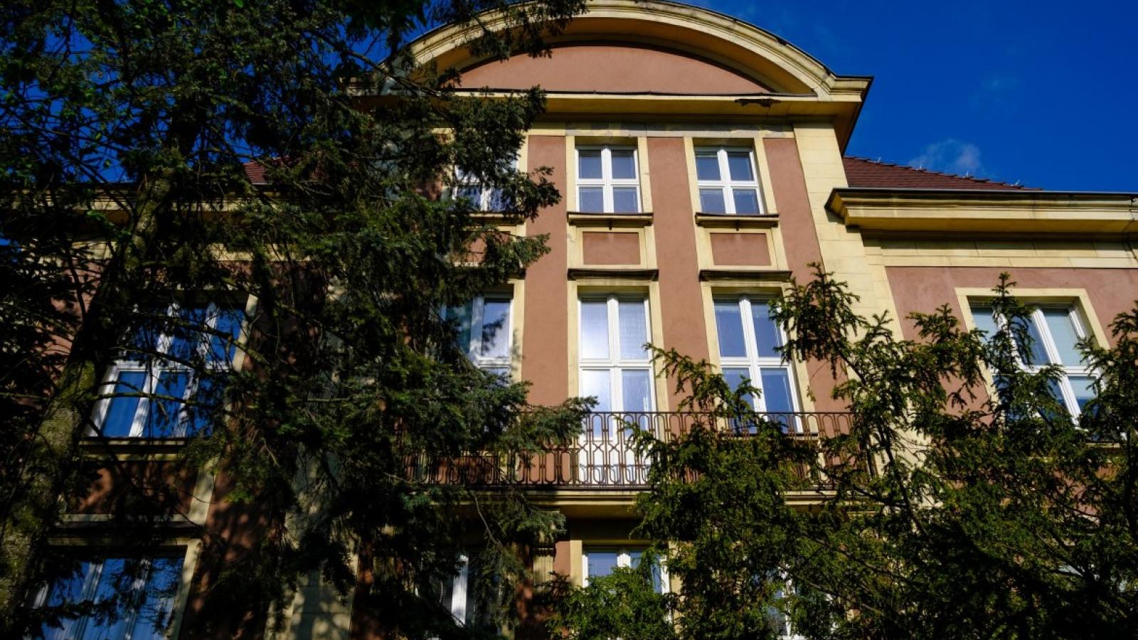 Nowy budynek IHS przed remontem. Fot. Adrian Wykrota