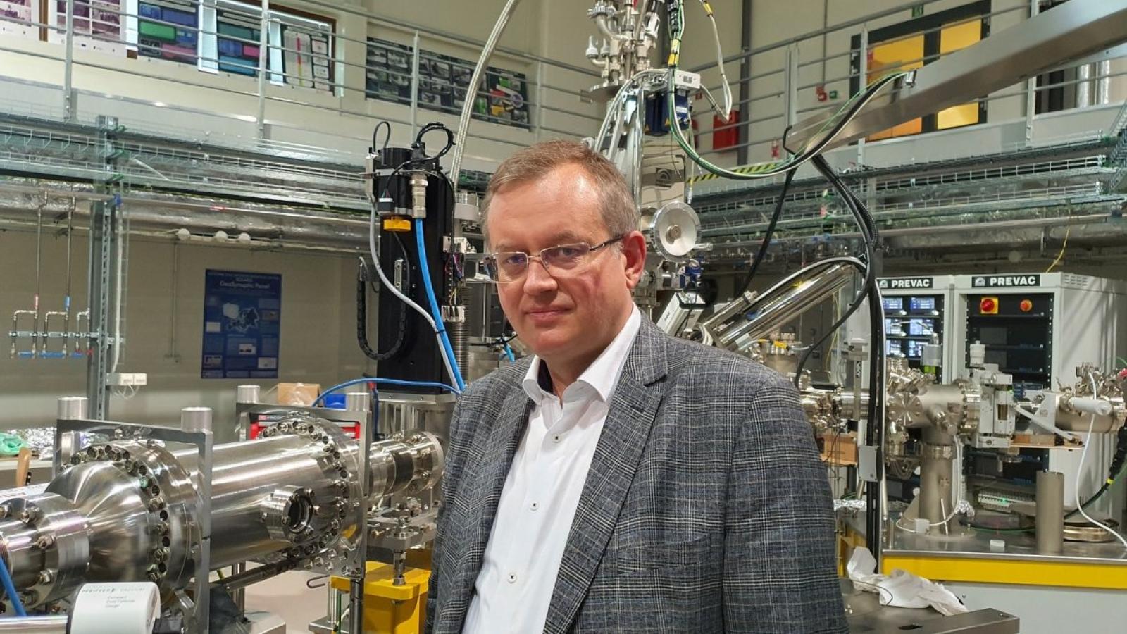 Prof. Maciej Kozak w Narodowym Centrum Promieniowania Synchrotronowego „Solaris” w Krakowie 