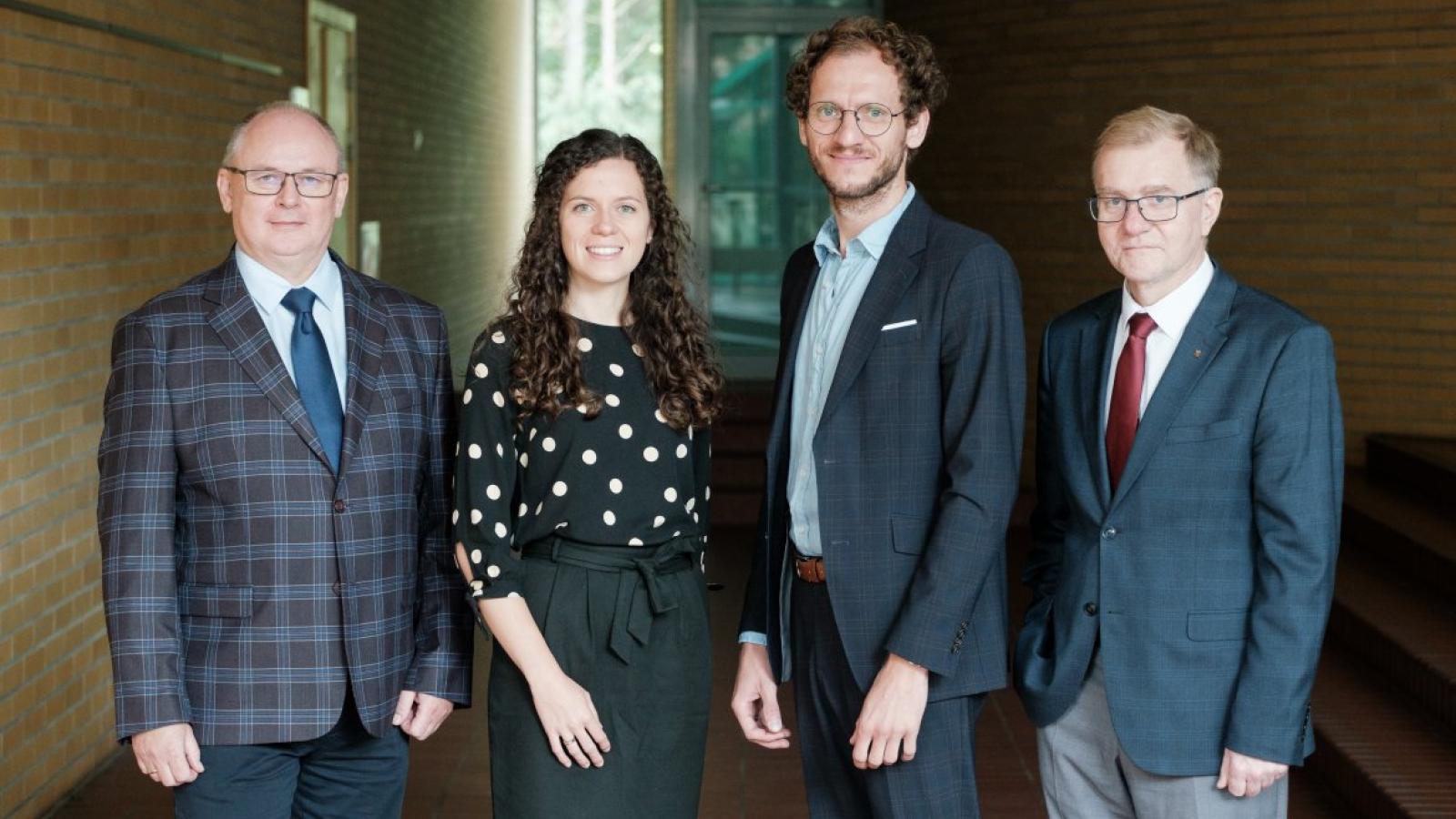 Prof. UAM Andrzej Wicher, dr Agnieszka Kruszwicka, prof. Michał Klichowski oraz prof. Roman Gołębiewski