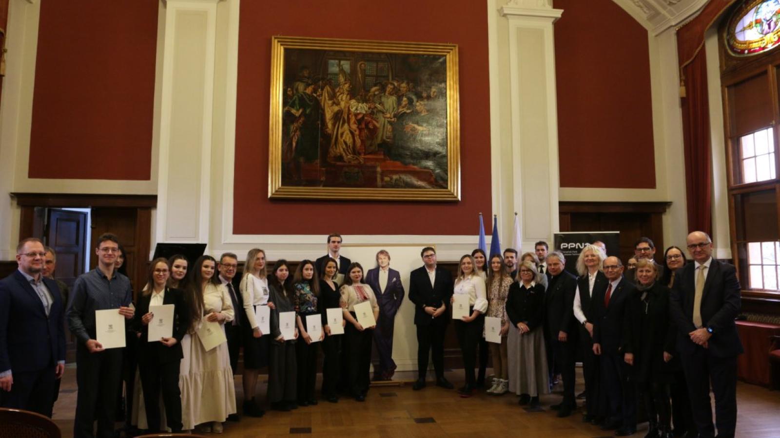 Stypendia im. dr. Jana Kulczyka wręczone, fot. Ewa Konarzewska-Michalak