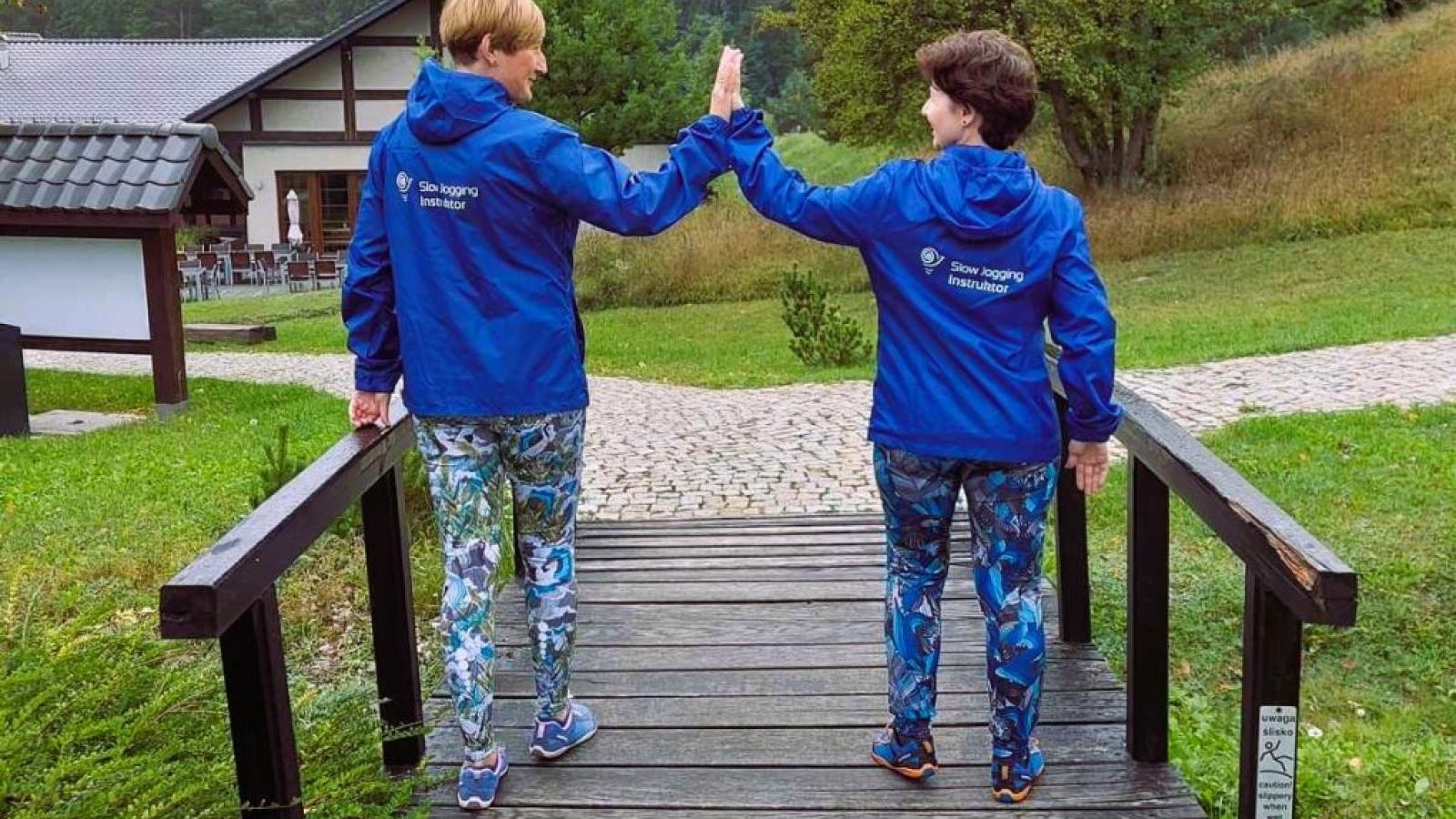 Doktor Magdalena Zdrowicka-Wawrzyniak i mgr Małgorzata Meszczyńska