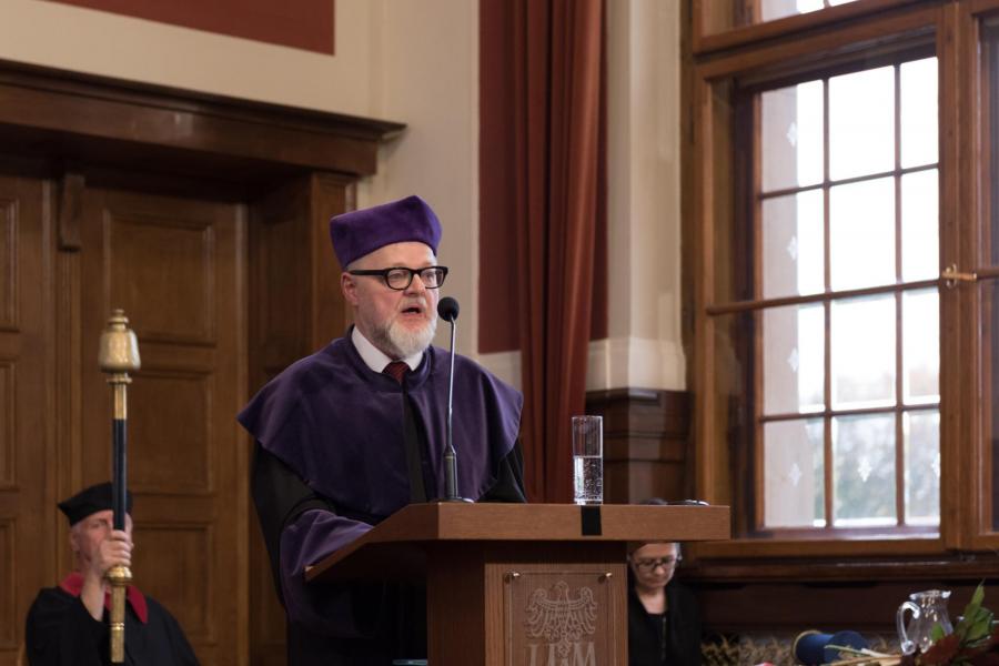 prof. Krzysztof Trybuś