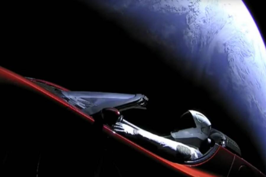 Tesla w kosmosie