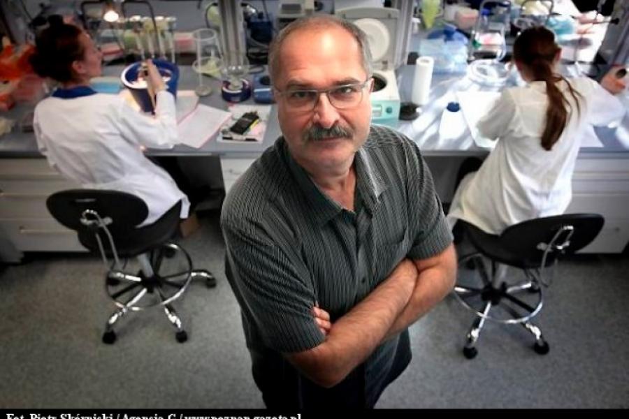 Prof. dr hab. Artur Jarmołowski