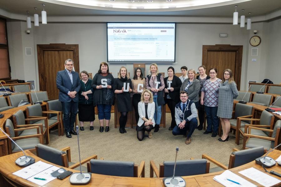 Projekt ma na celu wzmocnienie kompetencji i umiejętności kadry akademickiej