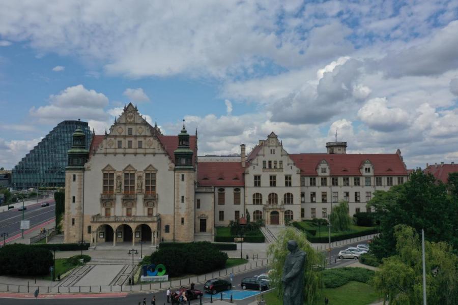 Z Uniwersytetu im. Adama Mickiewicza w Poznaniu nagrodzonych zostało 10 stypendystów