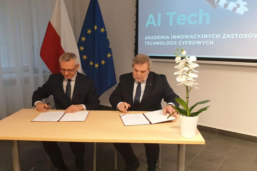 Ministerstwo Cyfryzacji wspólnie z uczelniami w  kraju tworzy model systemowego kształcenia najwyższej klasy specjalistów sztucznej inteligencji, uczenia maszynowego i cyberbezpieczeństwa.