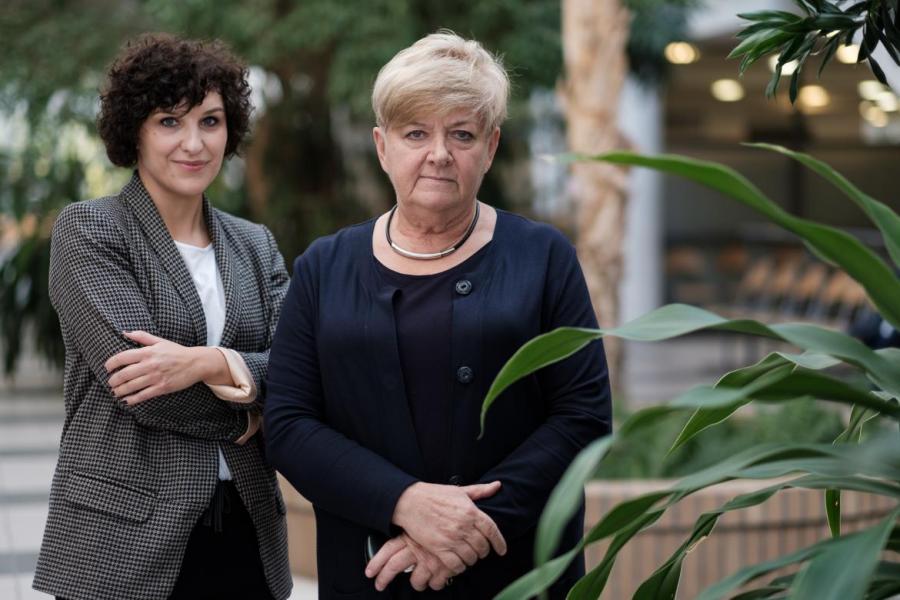 Dr Alicja Warowicka i prof. Anna Goździcka-Józefiak, fot. Adrian Wykrota