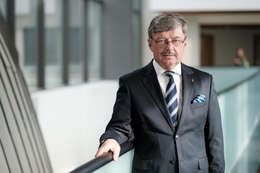 Prof. Roman Budzinowski