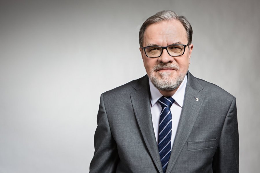 Prof. UAM dr hab.  Andrzej Lesicki Rektor UAM