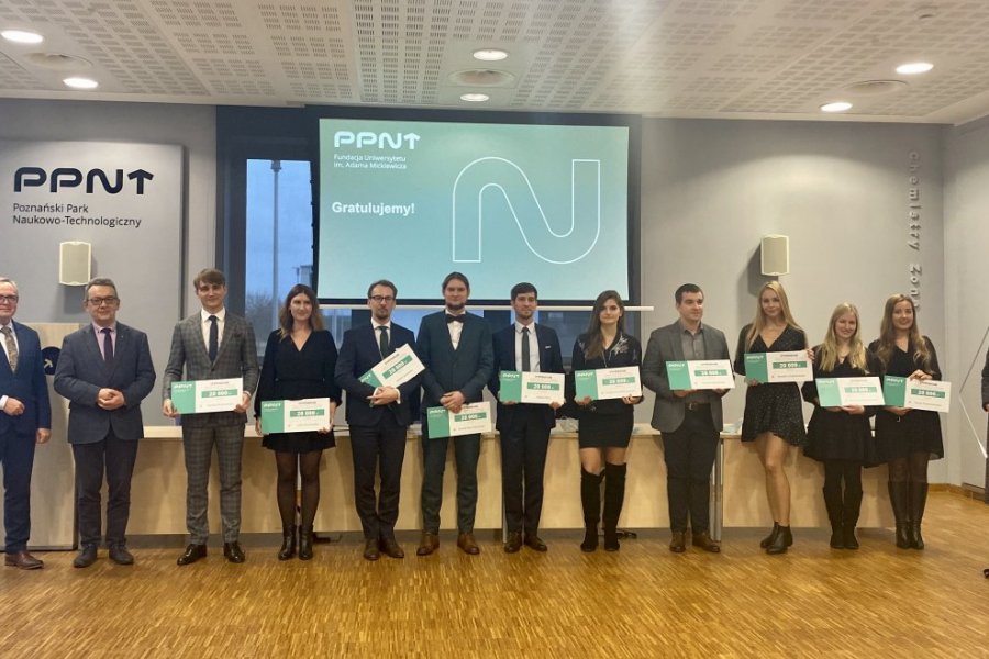 Laureaci stypendiów Fundacji UAM Fot. Victoria Leszczyńska