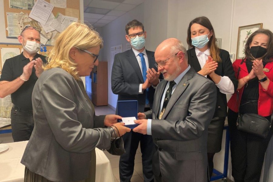 Prof. Tomasz Goslar. Medal Homini Vere Academico Fot. PPNT