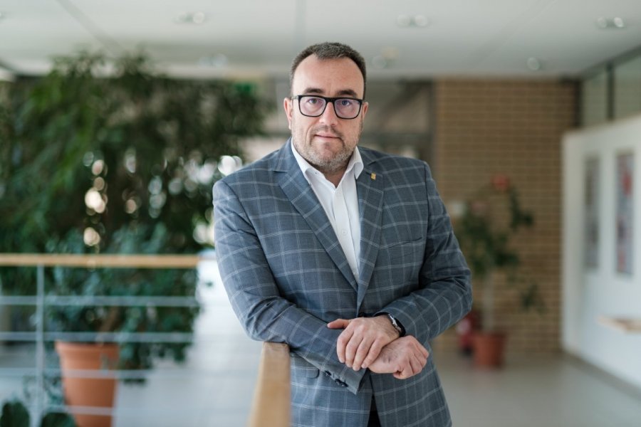 prof. Szymon Ossowski Fot. Adrian Wykrota