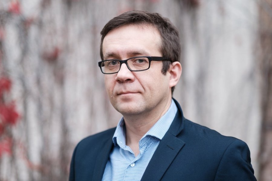 Prof. UAM Jarosław Kłos z Wydziału Fizyki