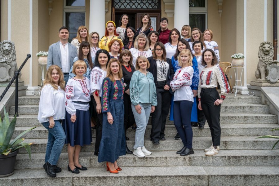 Uczestnicy letniej szkoły w Dębinie